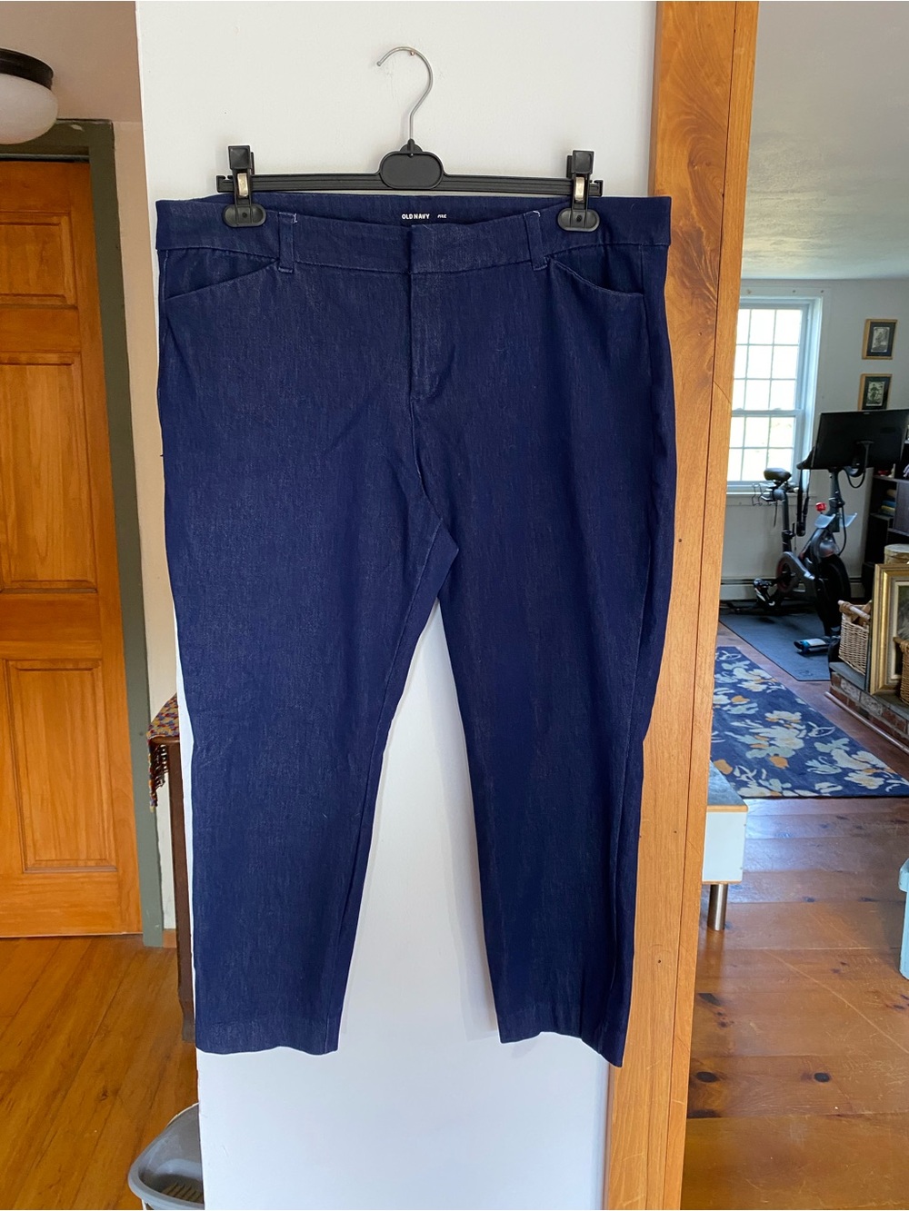 Old Navy Dark Navy Cropped Women's Pants
